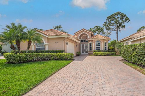 8327 Muirfield Way, Fort Pierce, FL 34986-3041