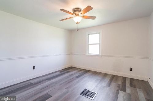 1733 Swamp Pike, Gilbertsville PA  19525-9704 exterior