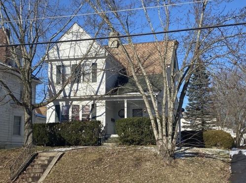 413 Garfield Ave, New Castle, PA 16105-2632