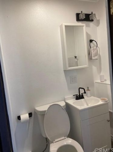 16431 Forrest Ave, Victorville CA  92395-3416 exterior