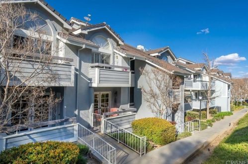 26867 Claudette St, Santa Clarita, CA 91351-5581