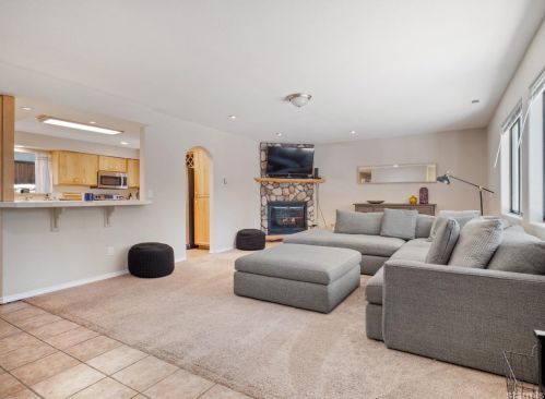 2582 Humboldt St, South Lake Tahoe CA  96150-7227 exterior