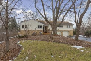 9217 Briar Ln, Minneapolis, MN 55437-1935