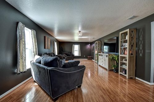 13215 Waterford Castle Dr, Dade City FL  33525-5213 exterior