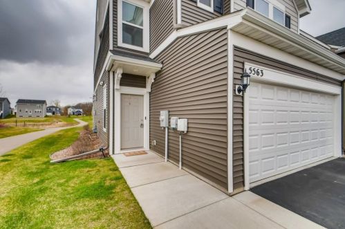 5563 Yucca Ln, Minneapolis, MN 55446
