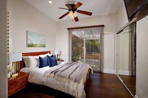 7947 Sitio Solana, Carlsbad CA  92009-9526 exterior