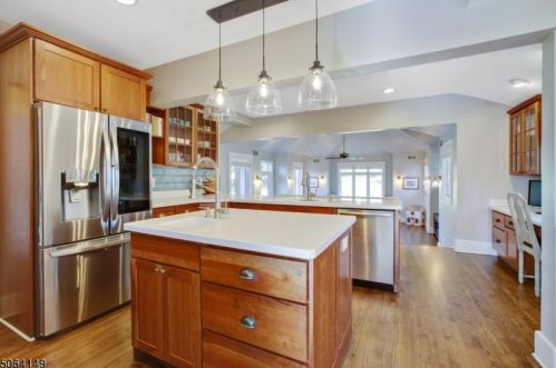 496 Ridgewood Ave, Glen Ridge NJ  07028-1820 exterior