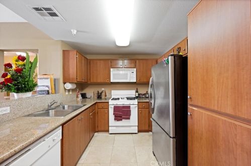 31328 Taylor Ln, Temecula CA  92592-2813 exterior