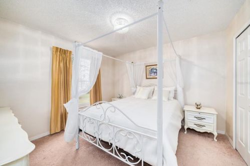 51 Cordona Dr, Kissimmee FL 34758-3440 exterior