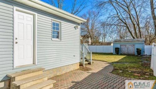 511 Center St, Piscataway NJ  08854-1462 exterior
