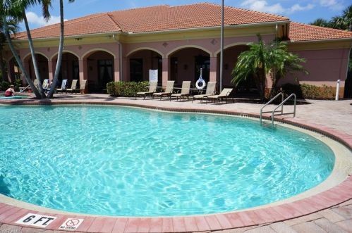 7935 Bristol Cir, Naples FL  34120 exterior