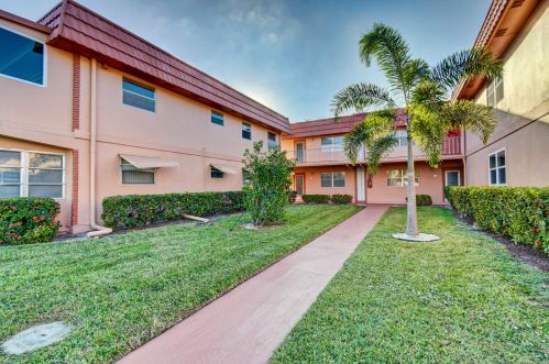 570 Saxony L, Delray Beach, FL 33446-1034