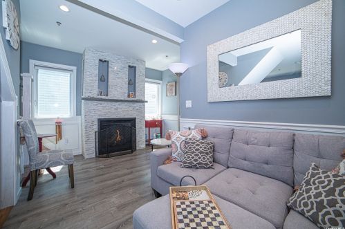 695 9th St, North Lindenhurst NY  11757-5543 exterior
