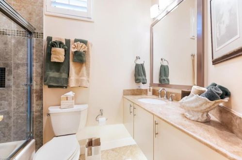 3019 Lancaster Dr, Naples FL  34105-5672 exterior