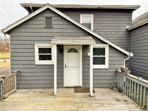 162 Main St, East Hampton CT  06424-1123 exterior