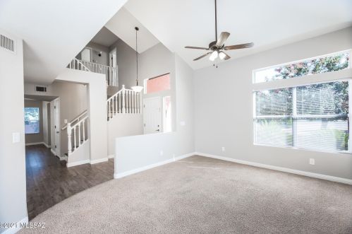 9925 Sky Ridge Pl, Tucson, AZ 85742-8915