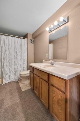 5129 Camden Rd, Madison WI 53716-2810 exterior