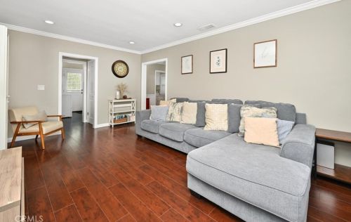 6654 Turnergrove Dr, Lakewood CA  90713-2752 exterior