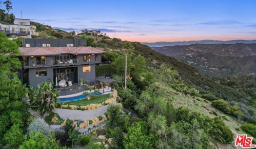 21629 Saddle Peak Rd, Topanga CA  90290-3415 exterior