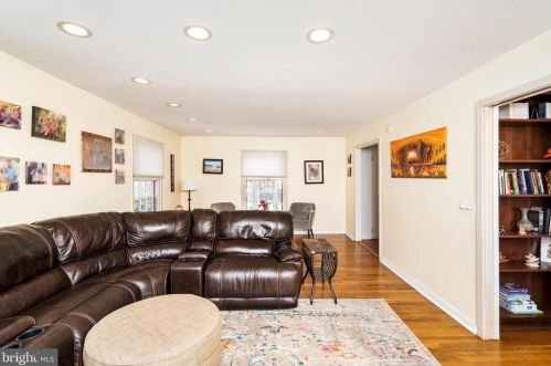 18 Balsam Ct, Lawrence Township NJ  08648-3118 exterior