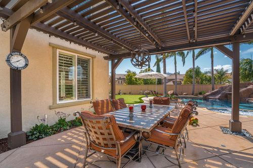 15231 Falcon Crest Ct, San Diego CA 92127-3702 exterior