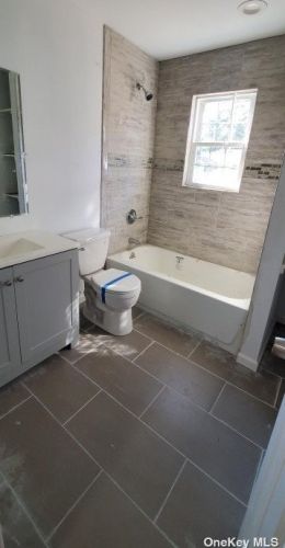 1659 Straight Path, Wheatley Heights NY  11798-1903 exterior