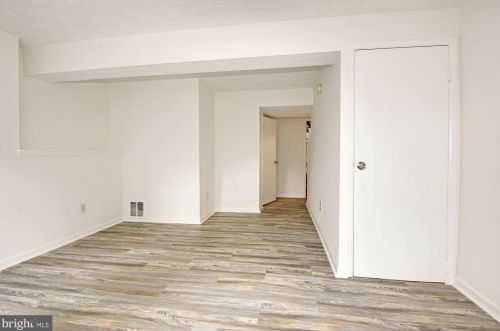 2853 Middleboro Dr, Falls Church VA  22042-4403 exterior