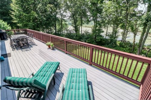 18 Black Swan Ct, Brookfield Center, CT 06804-3977