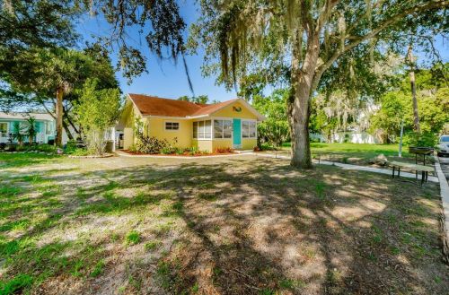5838 Florida Ave, New Port Richey, FL 34652-2329