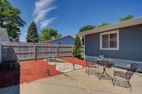 2103 84th St, Kenosha WI  53143-1622 exterior