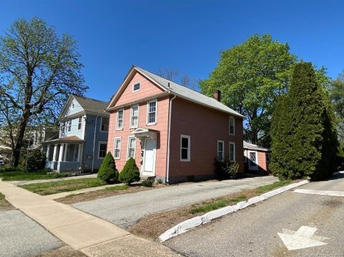 207 Main St, Colchester CT  06415-1405 exterior