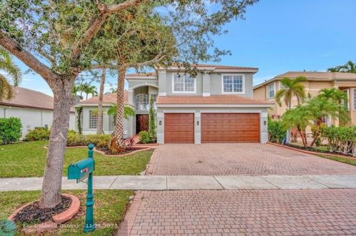 18521 44th St, Hollywood, FL 33029-6215