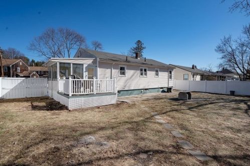 22 Tudor St, Methuen MA 01844-4417 exterior