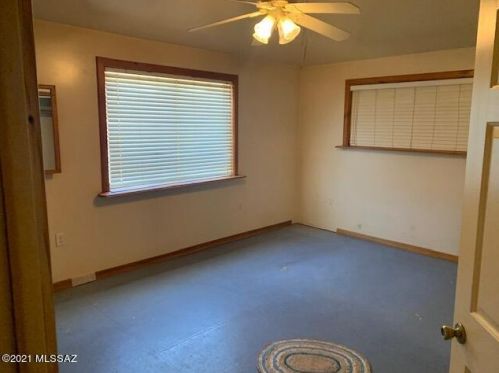 2571 Roadrunner Rd, Tucson, AZ 85746-3845
