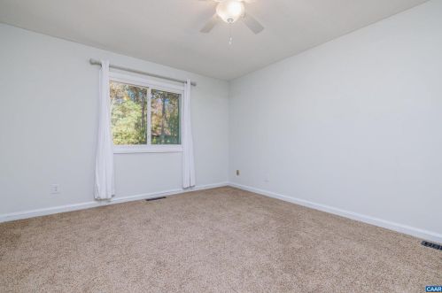 20 Loblolly Rd, Bybee VA  22963-3021 exterior