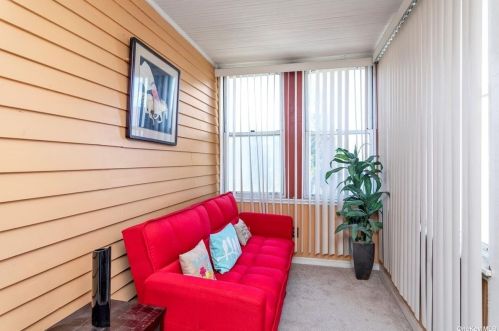 94 Waldorf Ave, Floral Park NY  11003-1519 exterior