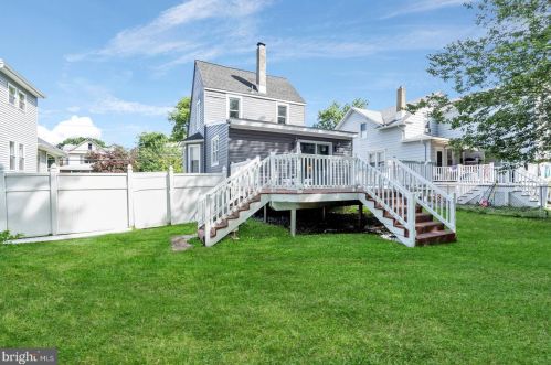 320 Maple Ave, Camden NJ  08109-2622 exterior