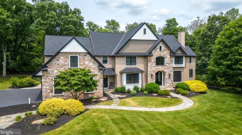 10 Devonshires Ct, Blue Bell PA  19422-2560 exterior