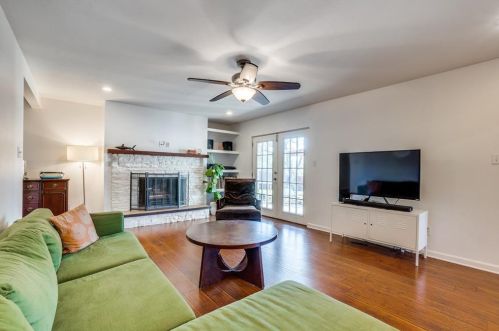 5710 Everglade Rd, Dallas TX  75227-2823 exterior