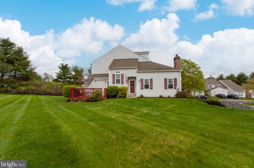 403 Stratford Ct, Lansdale PA  19446-6374 exterior