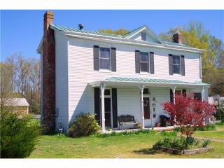 304 John St, Ashland, VA 23005-1414