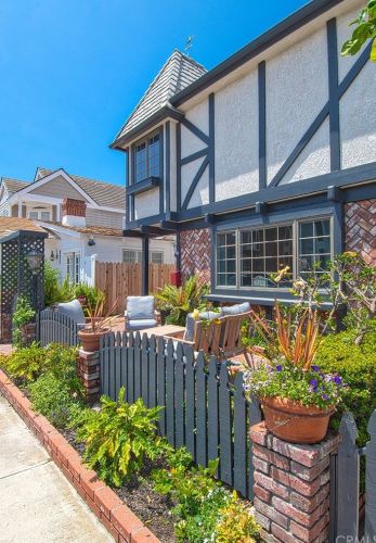 225 Ruby Ave, Newport Beach, CA 92662-1127