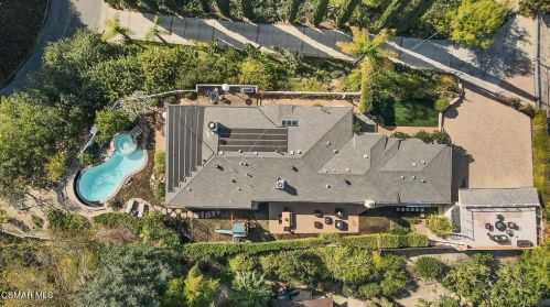 4354 Coronet Dr, Van Nuys, CA 91316-4323