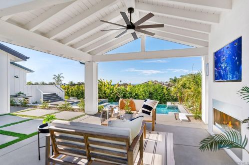 1170 Chinquapin Ave, Carlsbad CA  92008-3543 exterior