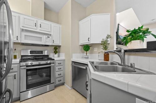 1014 Gibraltar Ave, Anaheim CA  92808-1576 exterior