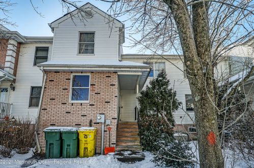 47 Whispering Pines Ln, Lakewood, NJ 08701-1455