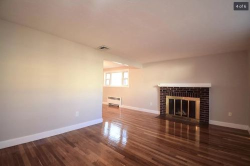 15 Union Ave, Milton, MA 02186-1411