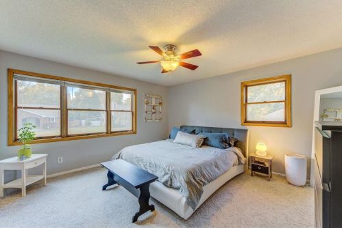 1116 Grandview Dr, Hudson WI  54016-1472 exterior