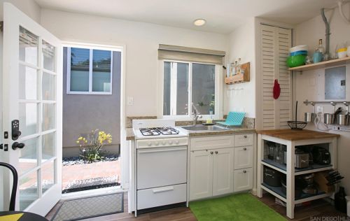 1475 Beryl St, San Diego CA 92109-2212 exterior