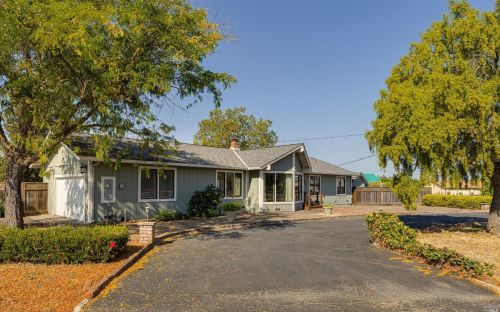 2294 Chester Dr, Penngrove CA  94951-9529 exterior